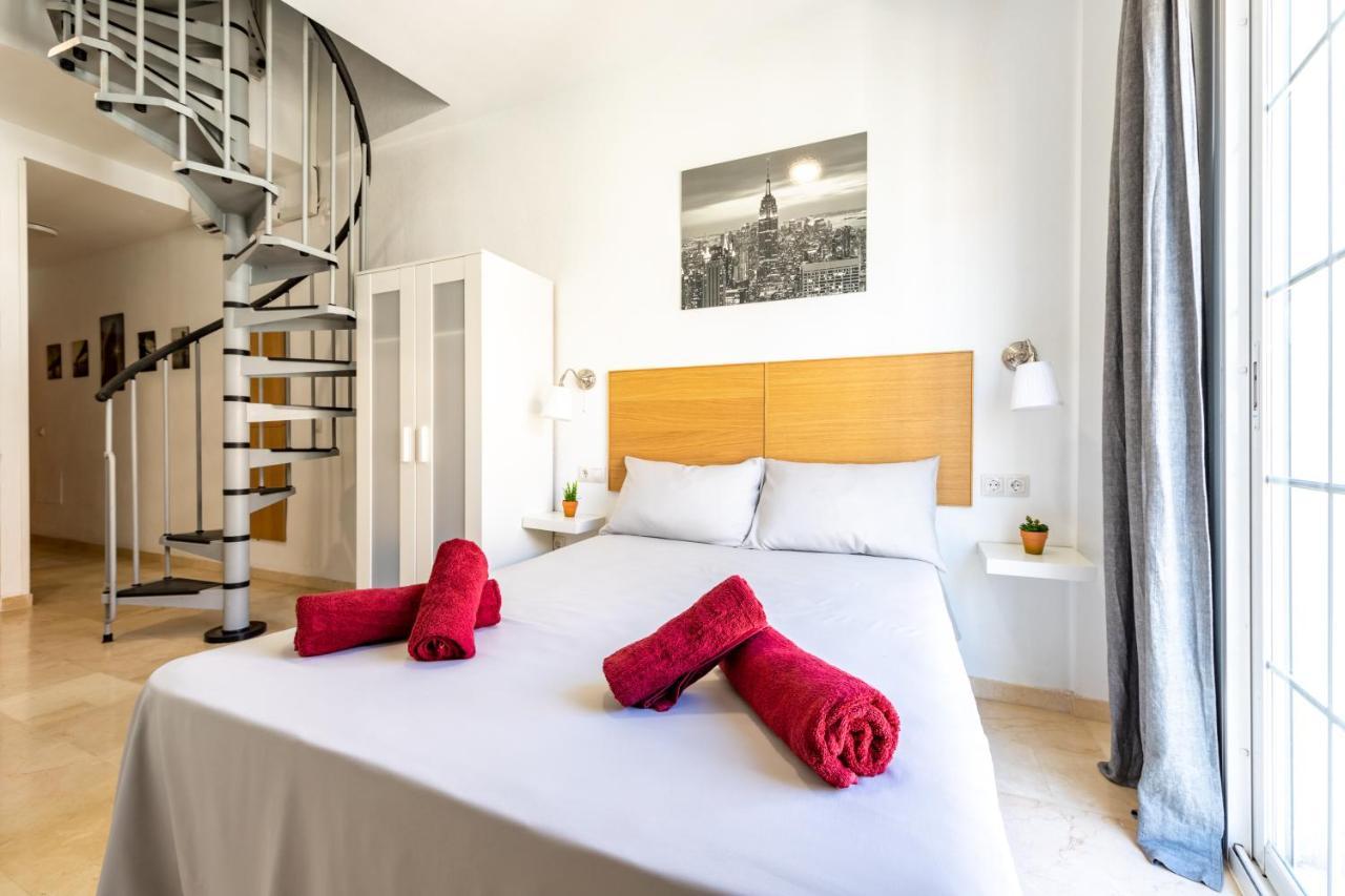 Private Rooftop&Elegant studio - Center Appartement Málaga Buitenkant foto